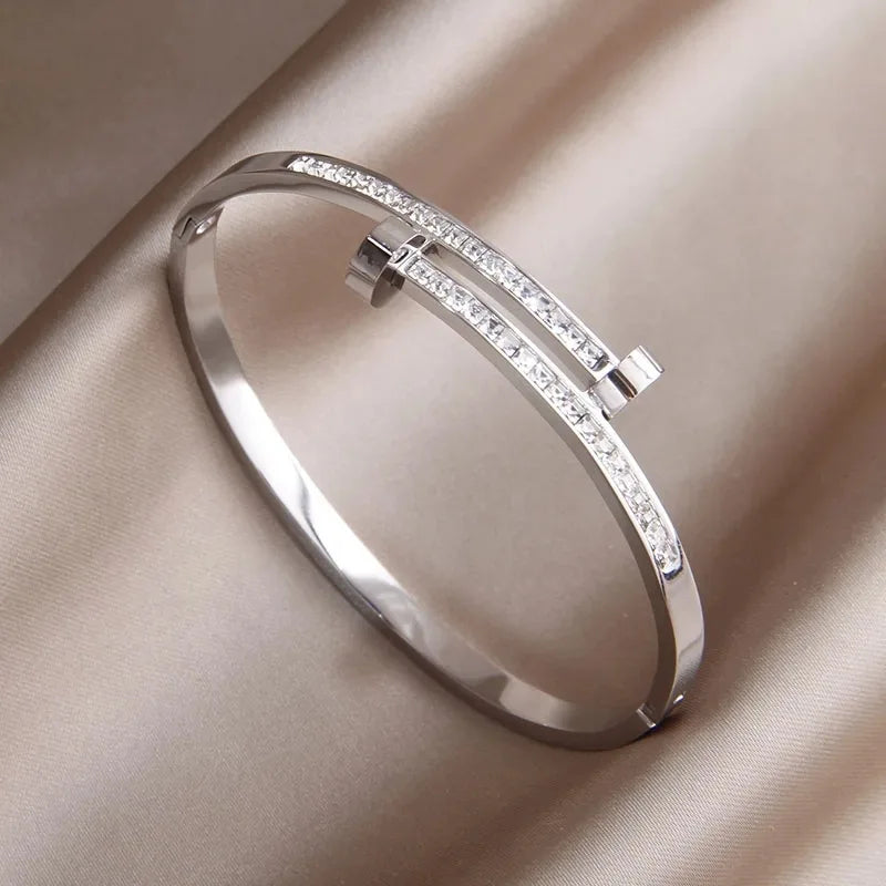 Pulseira Feminina Prego Banhada com Zircônia Clara - Amarilé